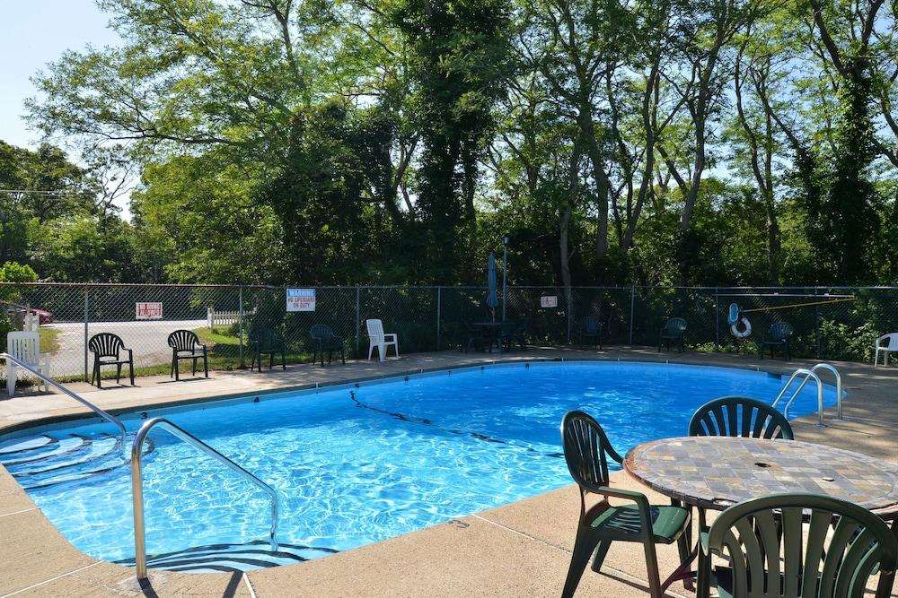 Captains Quarters Motel & Conference Center Eastham Exterior photo