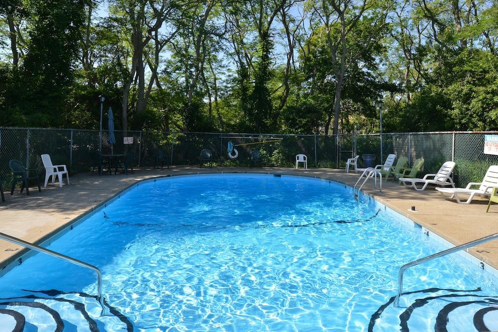 Captains Quarters Motel & Conference Center Eastham Exterior photo